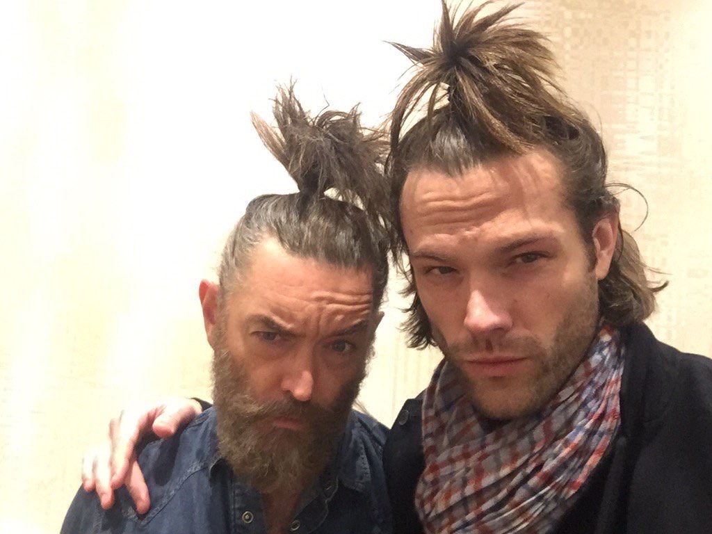 Omundson's tweet photo. happiest of Birthdays to my #BlueSteel  # Topknot brother, ⁦@jarpad⁩  love you , my dear friend🎂🎈#SPNFamilyForever https://t.co/jgBWGh1Fhh