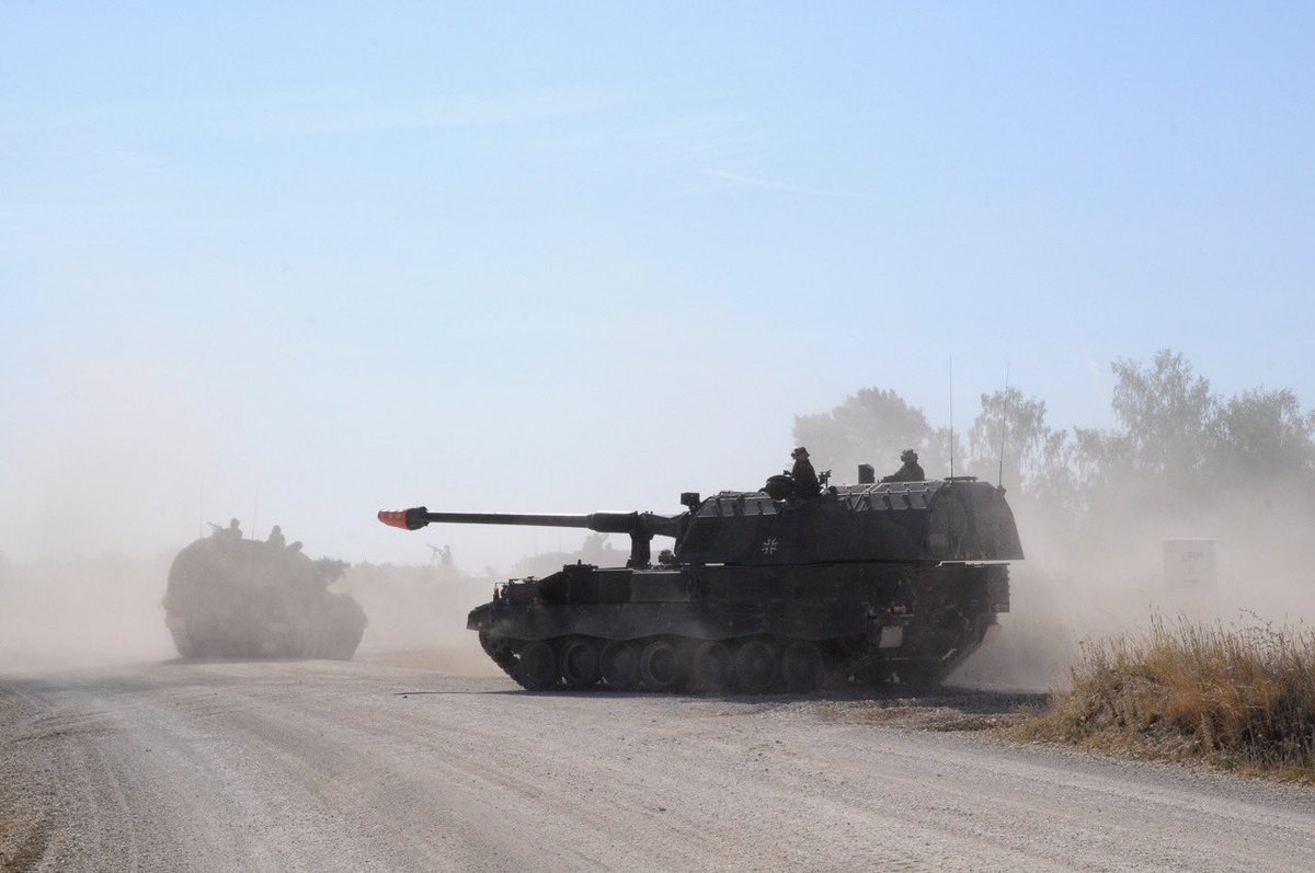 kevcopsey's tweet photo. Napoleon said ‘God fights on the side with the best artillery.’  I can well believe it. On #dynamicfront22: 2, 300 soldiers from 19 nations operating 65 artillery &amp; rocket platforms with @HQARRC @USArmyEURAF @7thATC #StrongerTogether #WeAreNATO #TrainToWin https://t.co/GdBpInXO32
