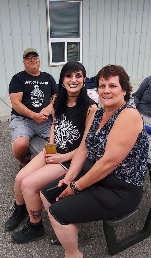 SpitoftheSin's tweet image. Sasha with Family and Fans. (2022)

Please send your photos of you with the band to our Facebook page messenger or email spitofthesinyyc@gmail.com