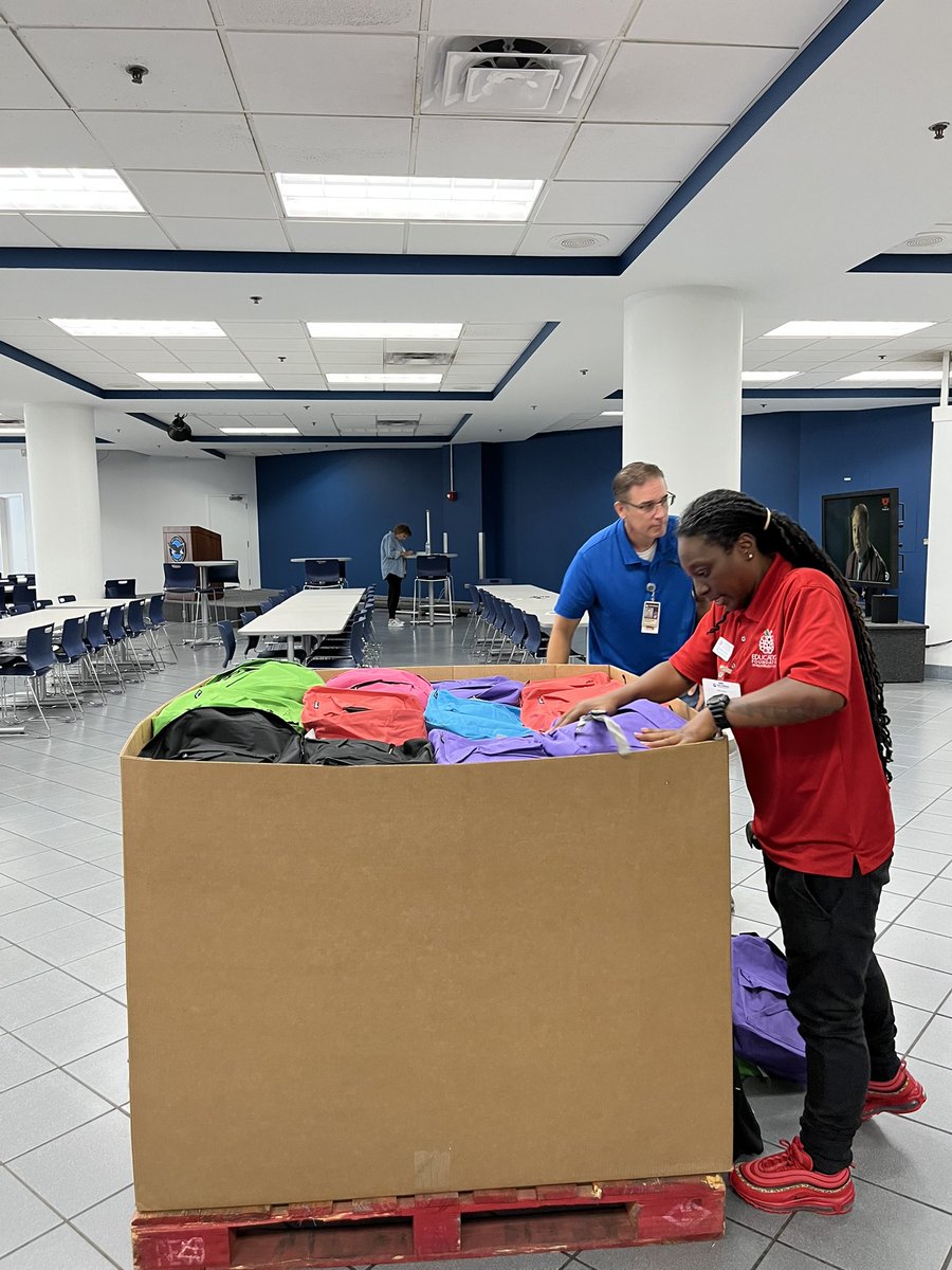 cannmary's tweet photo. What a great morning filling backpacks for @EducationFdnPBC. Our @prattandwhitney #WestPalmBeach team loves to help our community. Over 600 backpacks filled in 90 minutes !! Every student at Grove Elementary @GPESpbc will have a new backpack &amp; supplies #WearePW #STEM #givingback https://t.co/d11yMbdZ5p