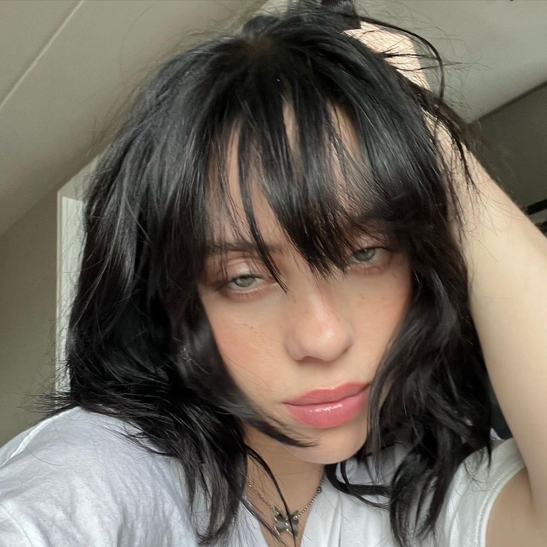 InfoBillieBR's tweet photo. CONFIRMOU! Billie Eilish curtiu um post no Instagram sugerindo que ela estaria trabalhando em lançar sua música "TV" em breve. https://t.co/unguCr1cAl