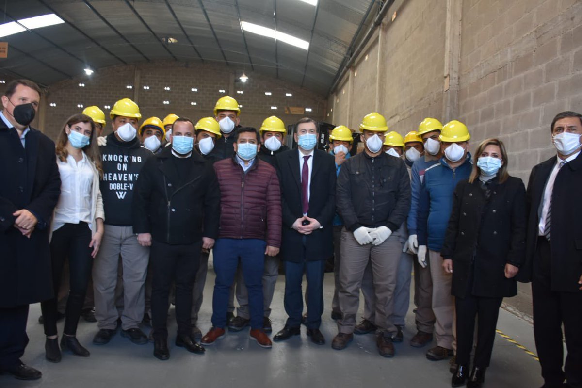 GobiernoSDE's tweet photo. #InversiónPrivada | El gobernador @GZamoraSDE participó de la inauguración de la fábrica de la firma #Alher Espacios Funcionales, ubicada en el barrio Mariano Moreno de la Capital 👇🏼 https://t.co/8uC0J1Xf4s