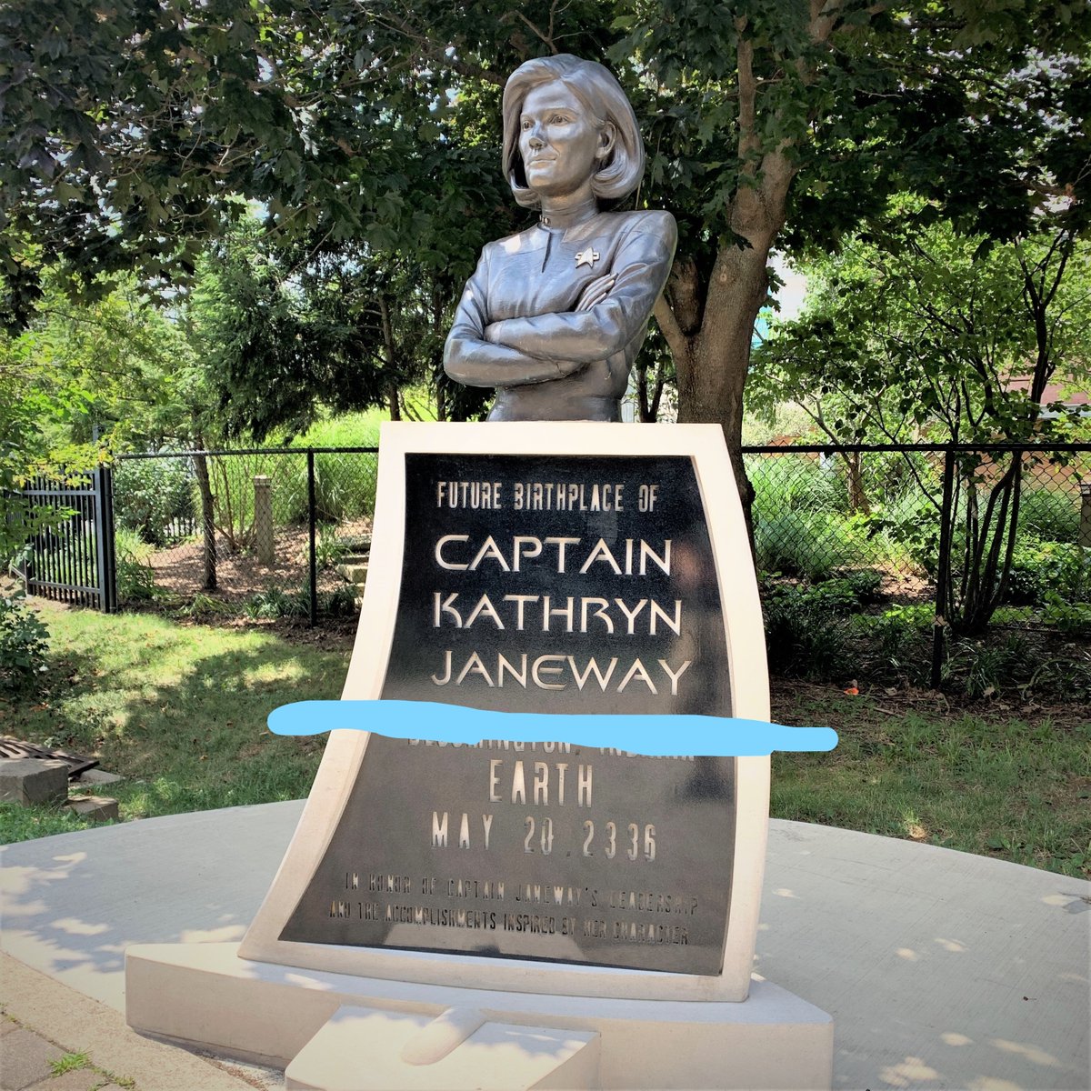 SciFiCoffee's tweet photo. 📍Do you recognize where Sci-Fi Coffee is visiting this week?? 🖖 #trekkie
Ya'll know Captain/Vice-Admiral Janeway is going to be a coffee fiend-- just give it like 300+ years.
#scificoffee #scifi #startrek https://t.co/GO8tbvxW1M