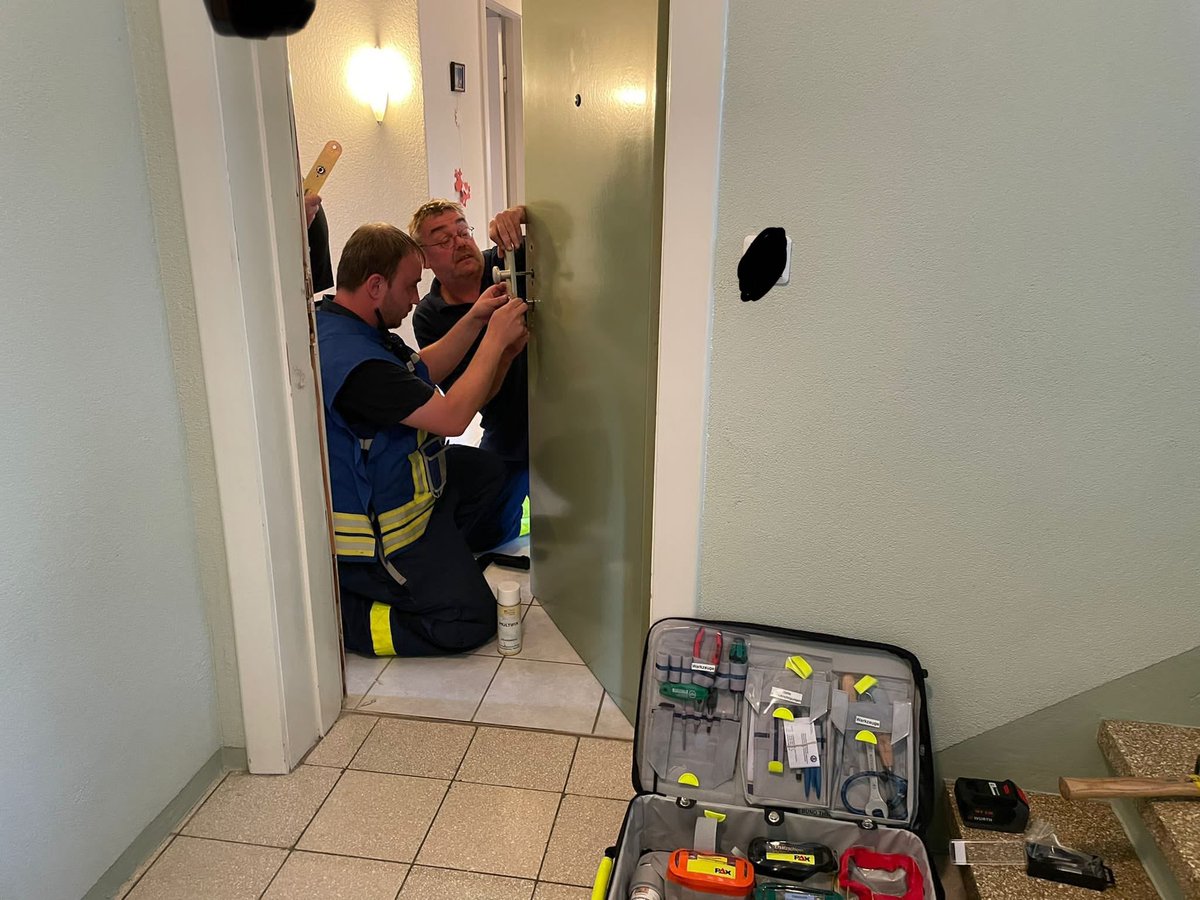 +++ Einsatz +++

Nach Anforderung der Landespolizei, ist gestern Abend die Bergung  zur einer  Eigentumssicherung in einer Flensburger Wohnung ausgerückt.

Was sich wie genau abspielte, erfahrt ihr in einem kurzen Bericht auf unserer Homepage.

ov-flensburg.thw.de/aktuelles/aktu…