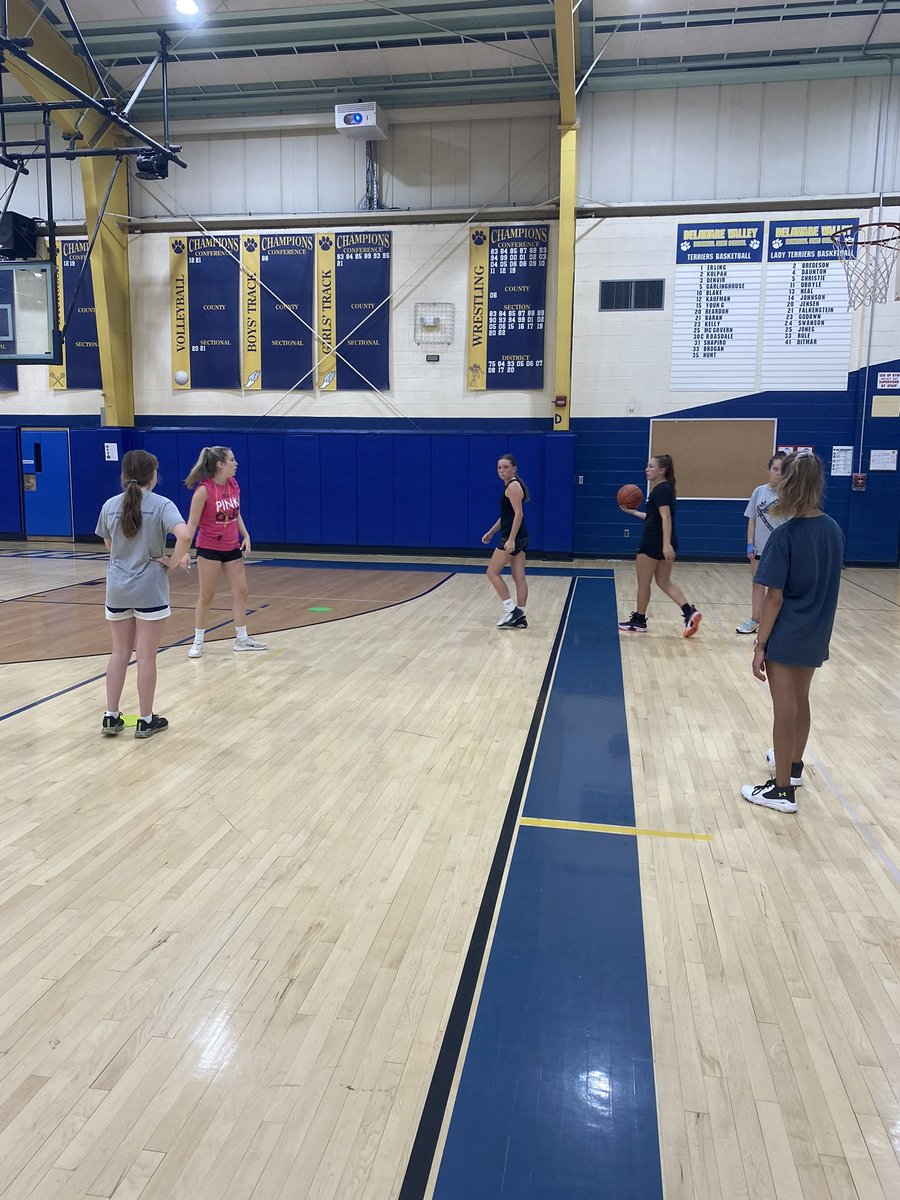 DelValGirlsBB's tweet photo. 2022 Lady Terriers Basketball Camp 📸 https://t.co/SbTevtrghZ