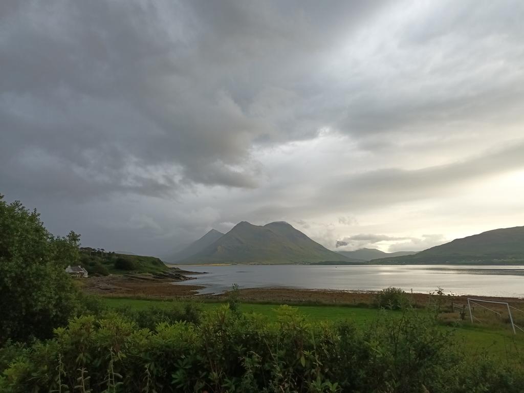 Good night from a very drizzly Raasay ❤

#raasay #raasayisland #isleofraasay #isleofskye