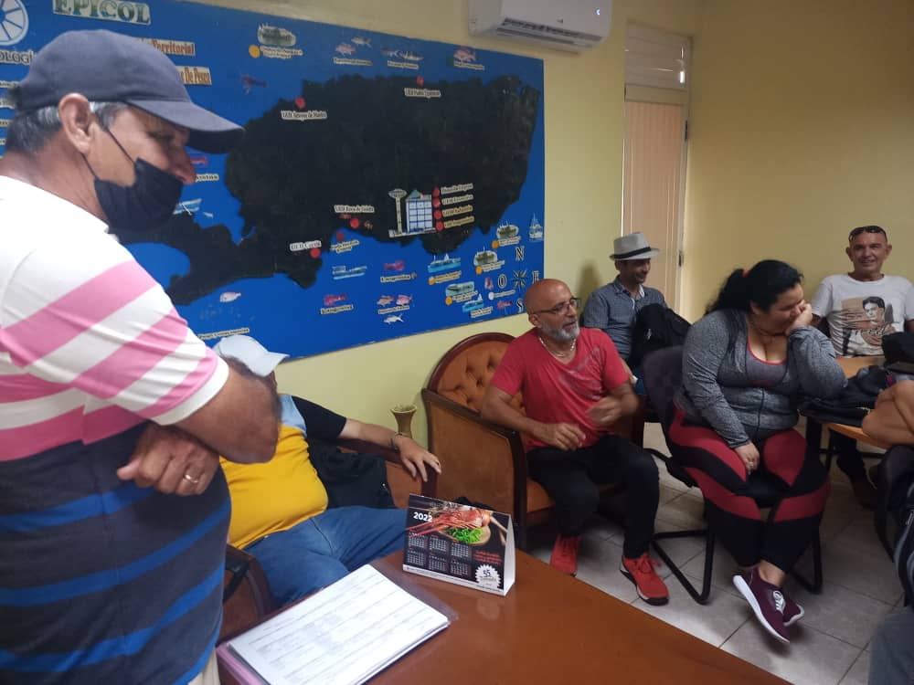 EEpicol's tweet photo. Artistas de la @UneacPinar de recorrido por las instalaciones de @EEpicol, como parte del intercambio de los artistas con el sector empresarial, interesados por  nuestro quehacer. #CubaPorLaPaz #SomosCuba https://t.co/MixN0LSQVx