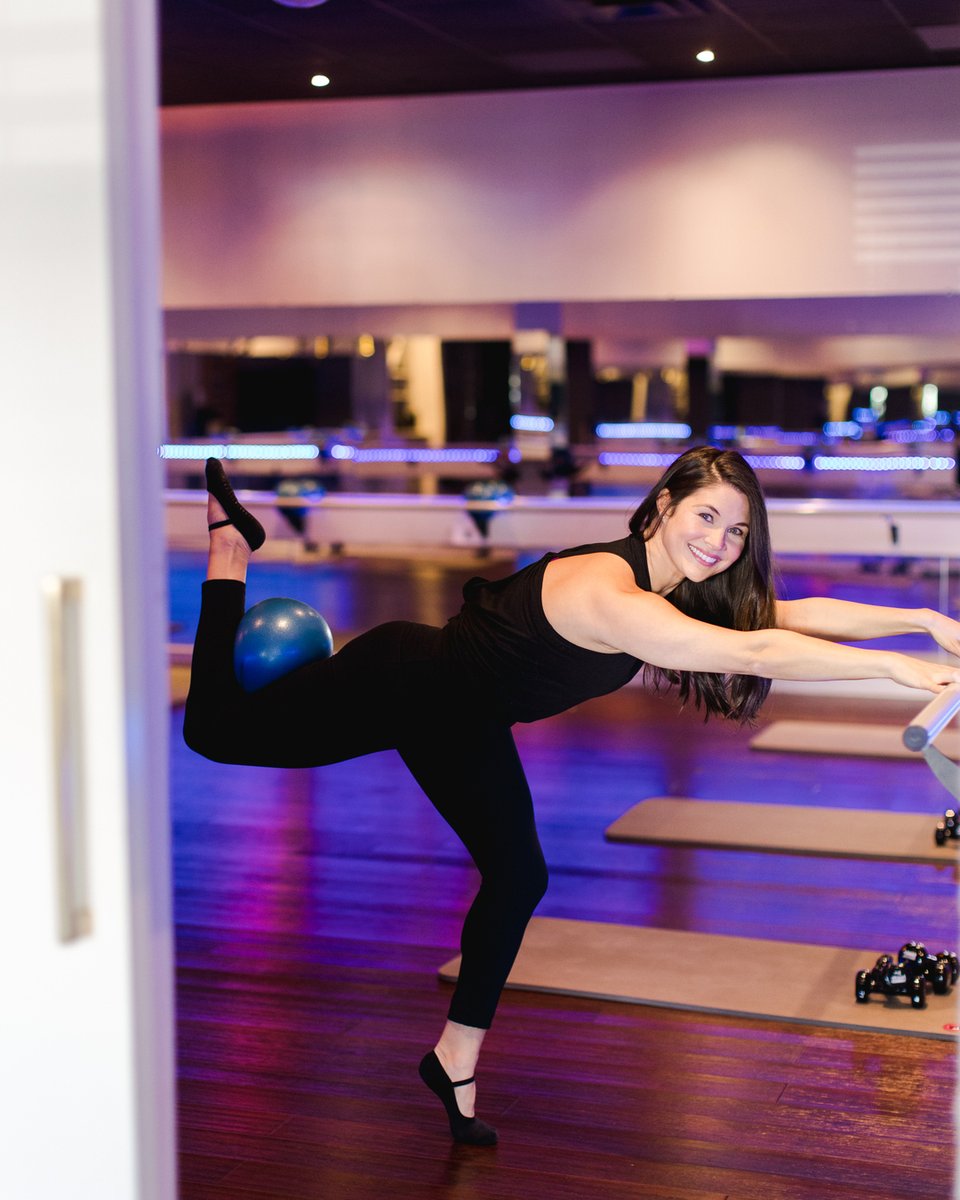 oxygenfitstudio's tweet image. HAPPY BIRTHDAY TAMMY! 🥳🥳🥳 We had soooo much fun celebrating Tammy&apos;s birthday in her 80s Baby Barre classes this morning!!! If you didn&apos;t make it here this morning, no worries because she is teaching Barre again tomorrow &amp;amp; Thursday morning 💪💪💪