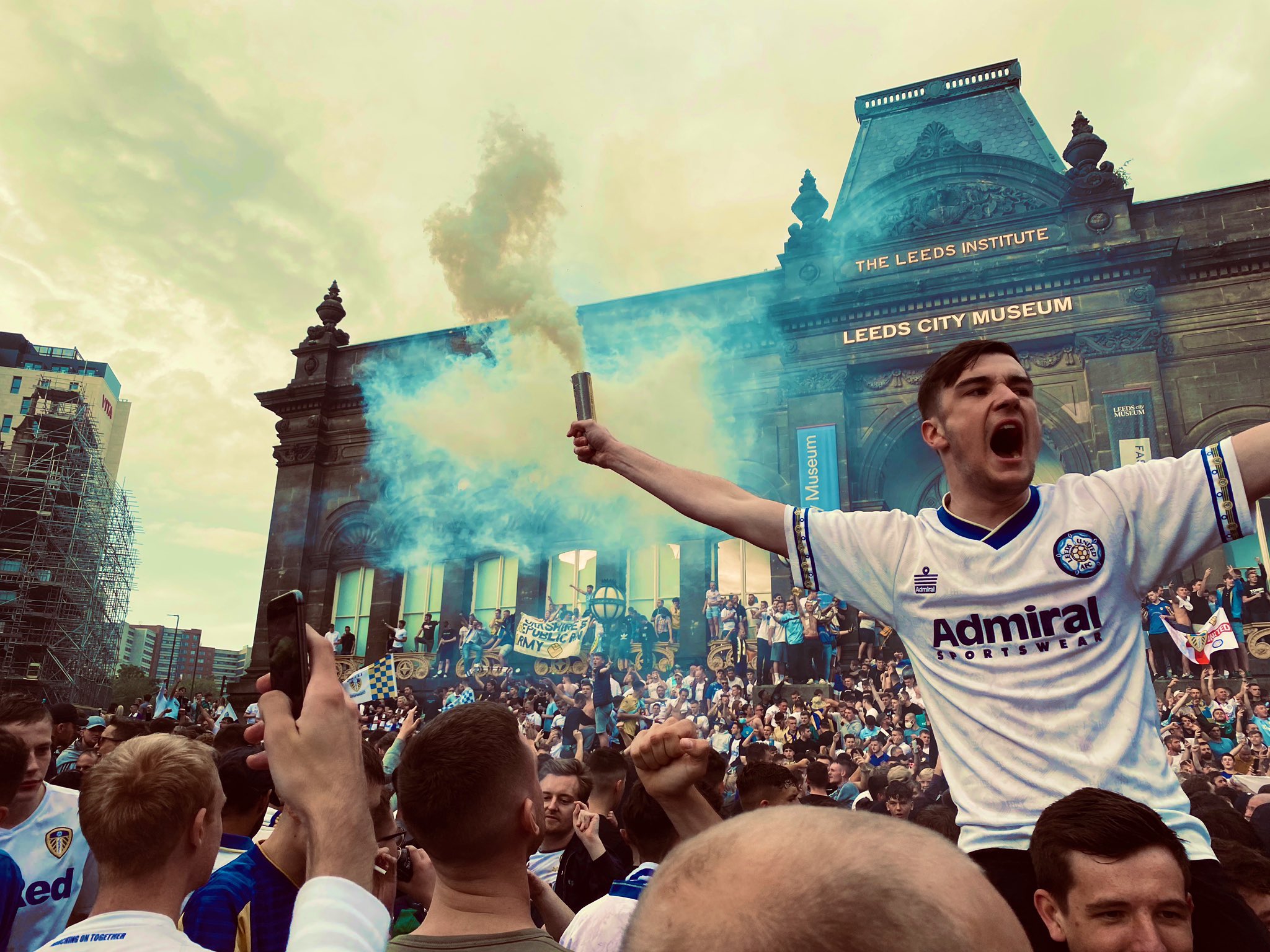 Leeds clearance united promotion