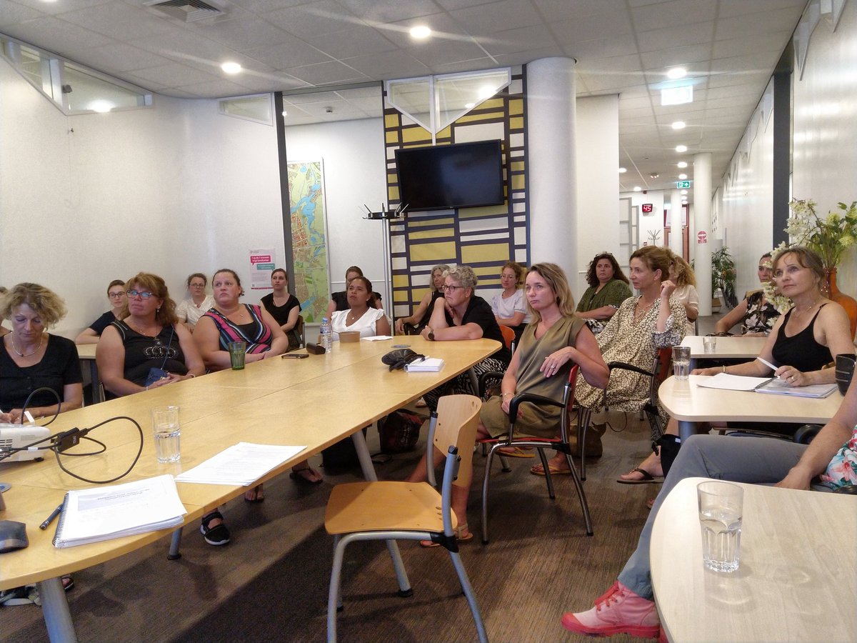 Verrassend grote opkomst van huisartspraktijken Leonard Springer en Puite op deze warme avond bij de aftrap van fase 2 van de stoppen-met-roken aanpak met opmaat coaching en WeQuit! <a href="/ZilverenKruis/">Zilveren Kruis</a>