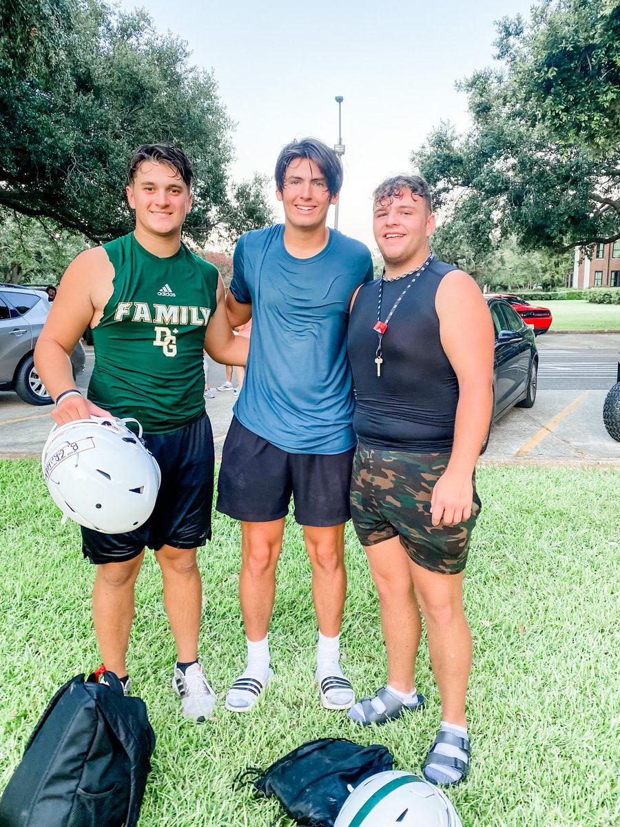 Bgraham84's tweet photo. I was blessed to be able to spend my summer going to Pete Jenkins Defensive line camp, LSU football  camp, Southeastern  football camps, and Southern Miss football camps. I had a great time learning new things to help improve my game. https://t.co/MFPWj9pYk3