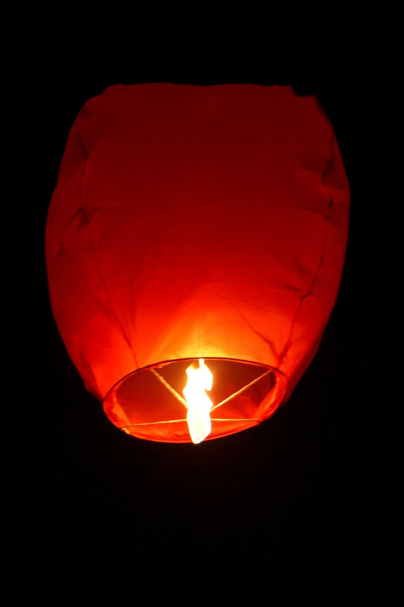 Tonight we've unbelievably had reports of 'Floating sky lanterns' (also referred to as Chinese Lanterns) in the Earls Barton area. These pose a HUGE fire risk all year round but tonight, it is quite frankly reckless and endangering life, wildlife, crops & property. PLEASE STOP!