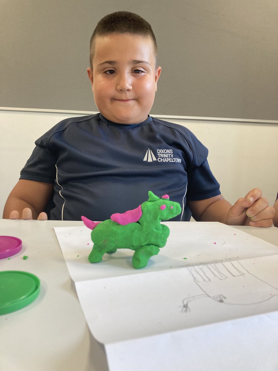 DTCWarwick's tweet photo. Some amazing art sculptures and an uncanny portrait of Miss Gornall ⁦@art_dtc⁩ https://t.co/lNtuKepCk9
