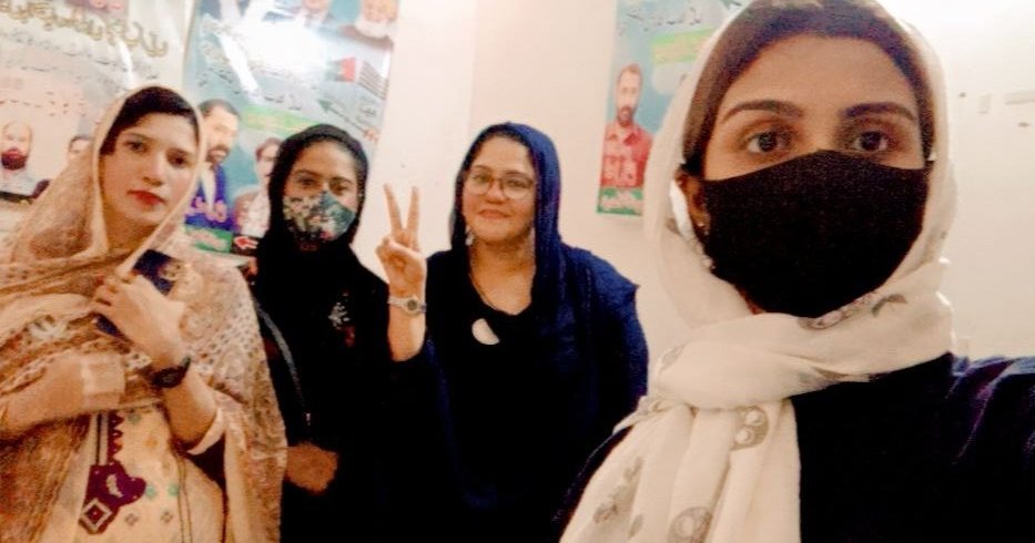 MaheeKh00169572's tweet photo. @faisalshekhpsf is a competent ppp worker who stands among his people &amp; he was given party ticket by @BBhuttoZardari to serve his people nicely. Change your opinion now &amp; your condition will be changed the next day. Vote for arrow on 24th July &amp; make Faisal Sheikh successful. https://t.co/vIMRIiz01r