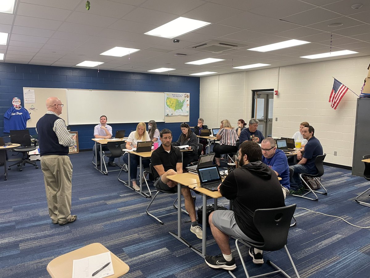 LesleyMillerCSF's tweet photo. Check out all of these Hot dog teachers learning about our new math adoption. We are excited about our McGraw Hill Reveal Math! https://t.co/BmPBAlXWBS