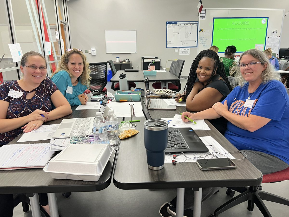 KV_AISDPL's tweet photo. Summer learning, had me a blast! #summerlearning #activelearningcycle @AlaciaHarris @nikkipt @ArlingtonISD @AISDLearning @reneeop @DriskillElita @foxbarry1 @drstevenwurtz @AISDLearning https://t.co/UYyinpKyLh