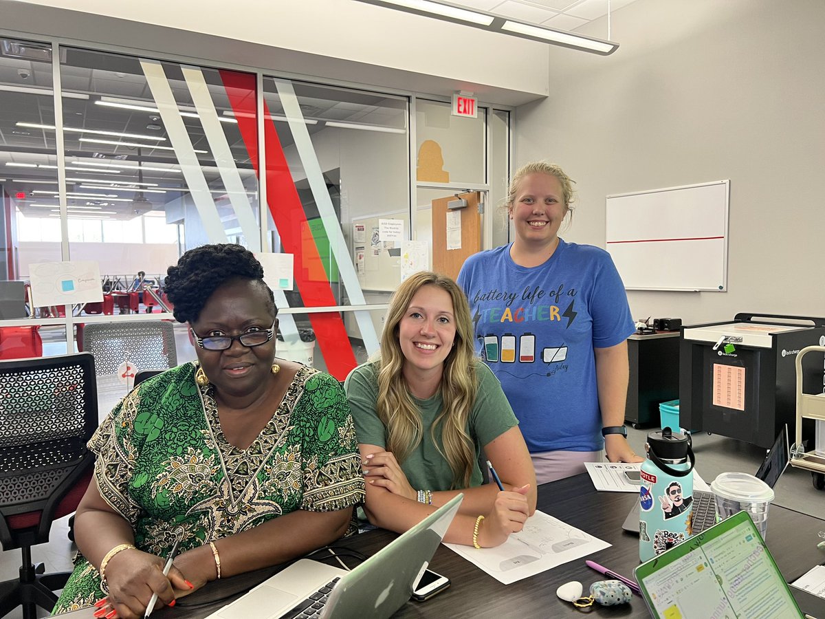 KV_AISDPL's tweet photo. Summer learning, had me a blast! #summerlearning #activelearningcycle @AlaciaHarris @nikkipt @ArlingtonISD @AISDLearning @reneeop @DriskillElita @foxbarry1 @drstevenwurtz @AISDLearning https://t.co/UYyinpKyLh