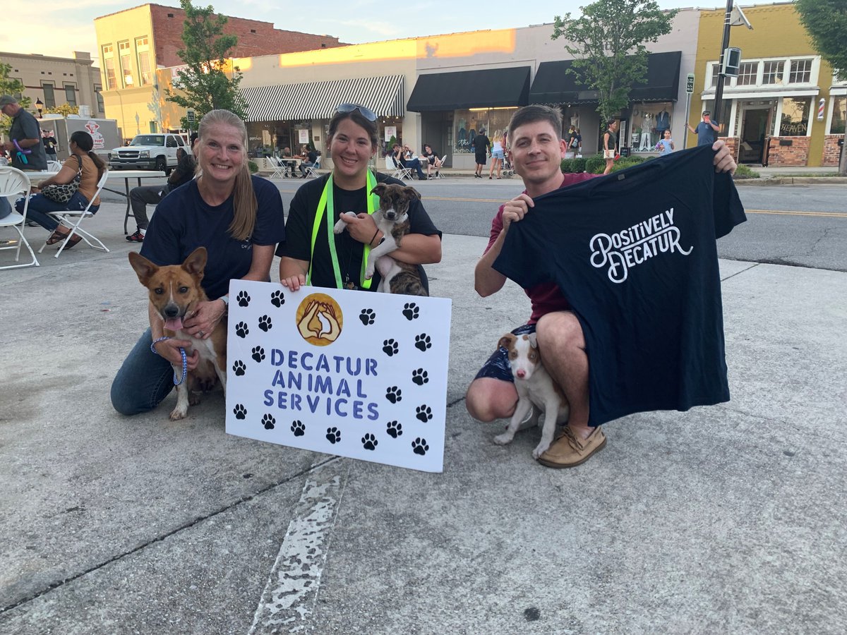 positivelydec's tweet photo. Decatur Animal Services had a paw-sitively great time at 3rd Friday Downtown Decatur, and even adopted two deserving puppies at the event! 🐾

If you're looking for the pur-fect addition to your family, be sure to visit their location on Beltline Road! 

 #PositivelyDecatur https://t.co/0sTQkwhy0V
