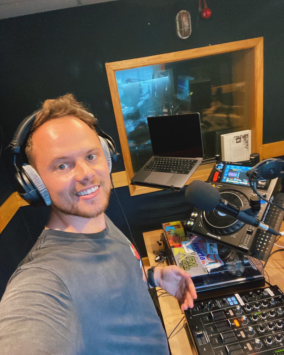 Great to be back on the airwaves with decadanceuk last night 🔊
📸instagram.com/p/CgNPpe6MdY5/