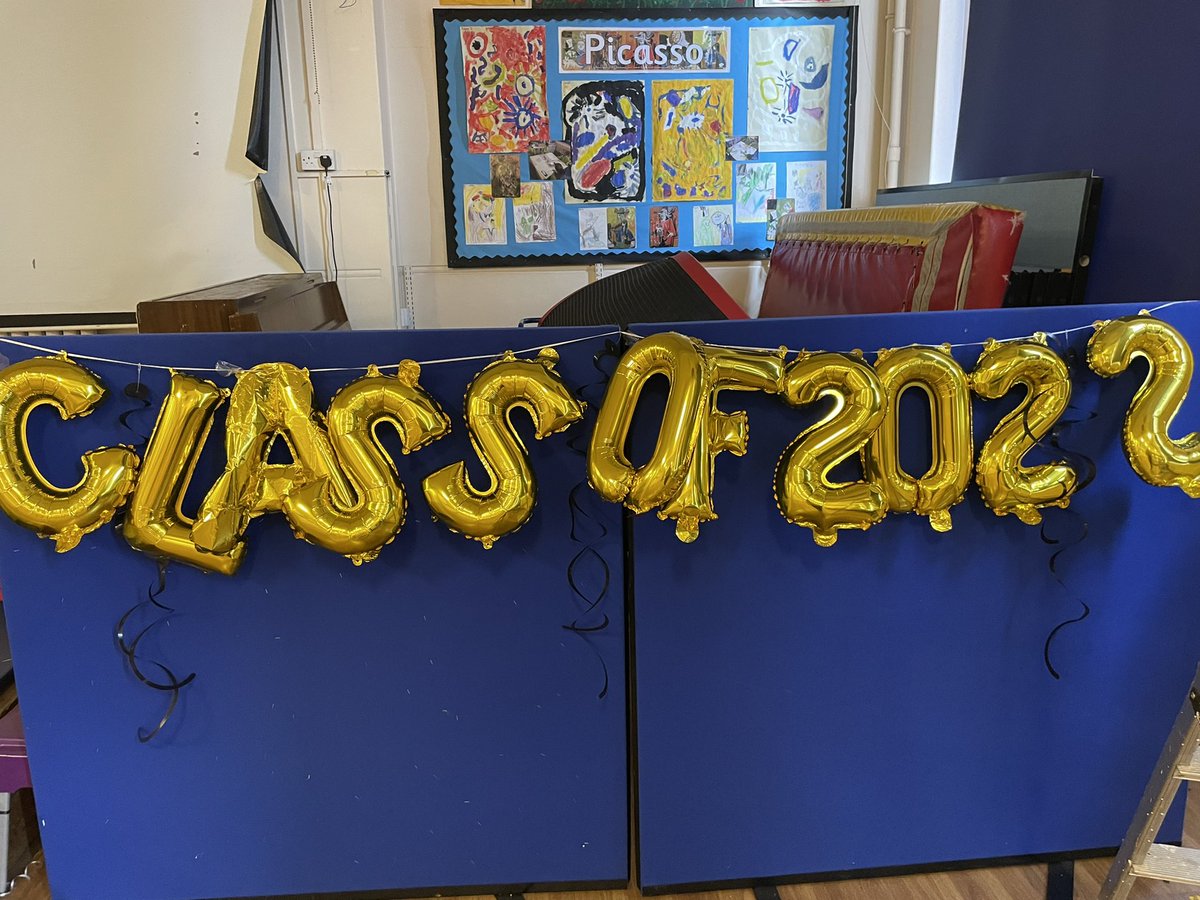 FulhamSchool's tweet photo. Thank you to the Year 6 Parent Team who turned the hall into the most amazing leavers disco. A brilliant job by a great team #FPSFamily #year6 #leavers #graduation #classof22 #disco https://t.co/cS14nUoncd