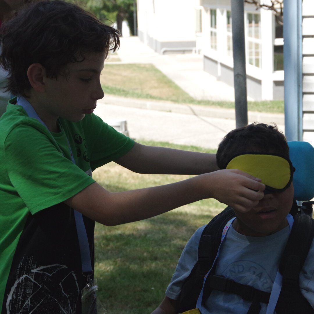 LENVOLAsso's tweet photo. [1/4]🤩C'est le début de notre nouveau mini séjour #multipathologies! Aujourd'hui, 13 enfants sont arrivés à La Rochette (77) pour profiter de 3 jours d'amusement, d'activités adaptées et se faire des amis. https://t.co/kcmhfI8wJB