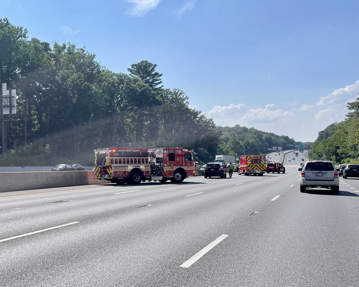 lorfeo70's tweet photo. @WTOPtraffic @mymcmedia Bad traffic on I270 north. Only right hand side getting by. Motorcycle involved. https://t.co/zfujGcstrM