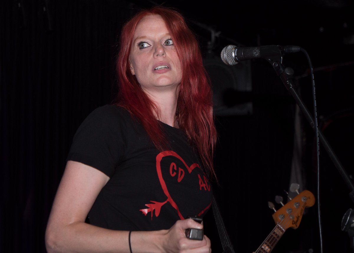 DeeIona's tweet photo. @Wherewesleep_ Debut gig @thelexington 14/07/2022.
Thanks to @Beth_Rettig and @theebanjodeb Great tunes with, a good night with @GoodsoulPromo @kendrajanefrost @kat_five Near normal.
#wherewesleep #thescarstheyleave #womenrock #livemusic #gigphotography
https://t.co/ccNgw1xshx https://t.co/q4Cqr1GVj9