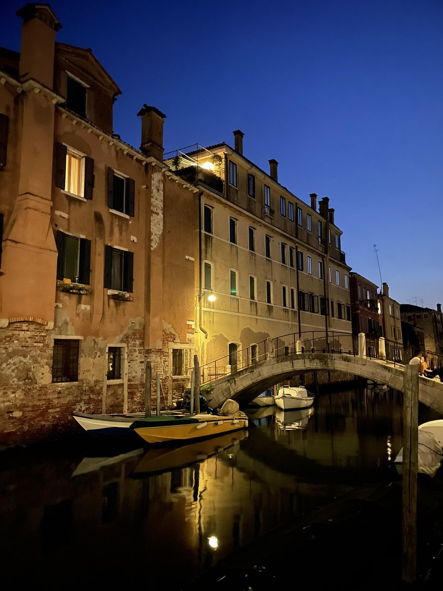 المساء في البندقية 🇮🇹