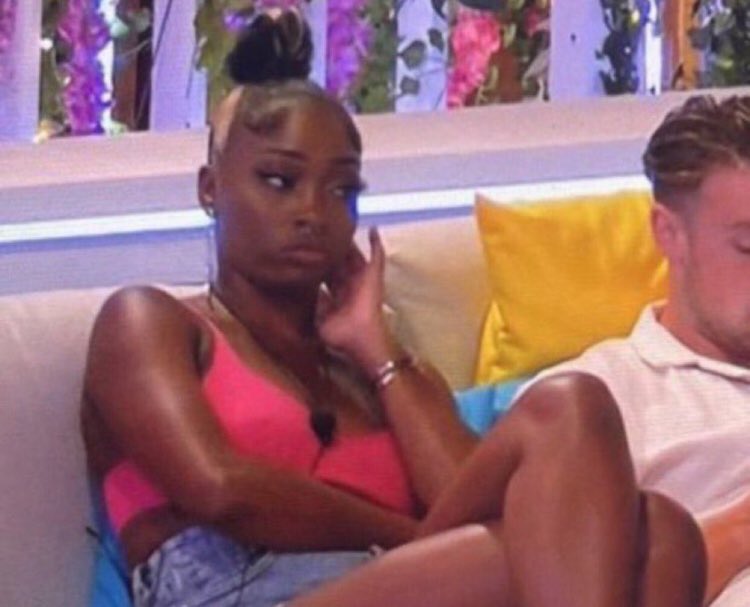 okdenloz's tweet photo. Dami get the fuck up now #LoveIsland https://t.co/9v7mHzoeSJ