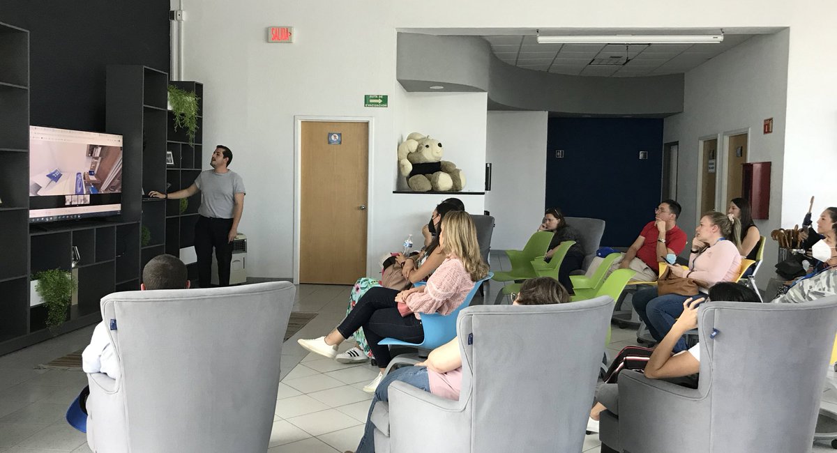 TECcampusQRO's tweet photo. Finalizamos con el tour por las Residencias, donde estudiantes que no son de Querétaro pueden llegar a vivir a tan solo unos pasos de su salón de clases🏡💙 #TecGlobal #StudyAtTec https://t.co/4kBqoAv9FC