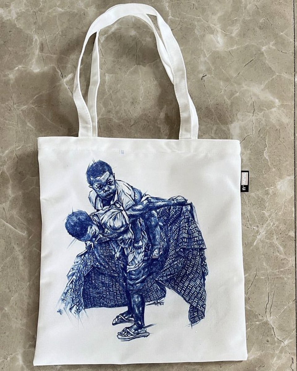 Dungumichael's tweet photo. Hi Twitter fam … 

Here is something I did by placing the goodART on totes. 

Kindly  support by a RT , my next client could be on your TL. 

(These go for UGX 40k) https://t.co/DEYpD56QWr