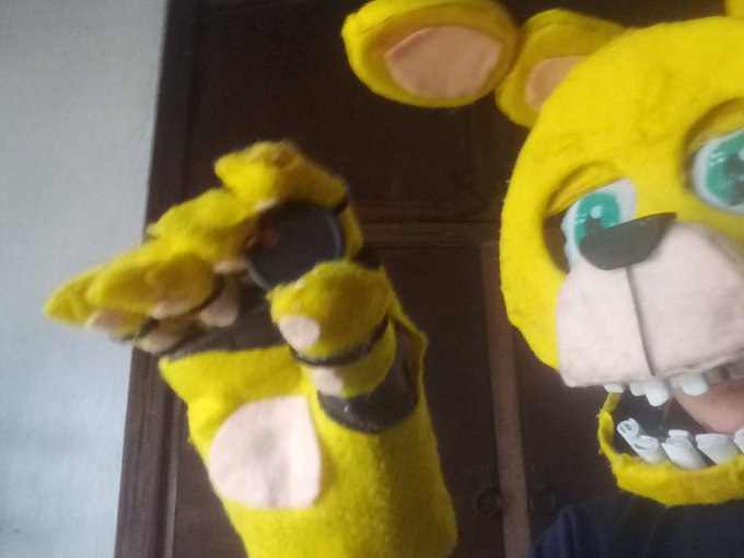 Pablo_2007_Fer's tweet photo. I made a Ilusion Disc , i don´t read cries.
- 
Hice un Disco Ilusorio, no leo llorros sobre si es o no como en la novela grafica de TTW, para mi siempre sera este circulito. #FNaF #FNaFPF https://t.co/XjfJlv8cj2