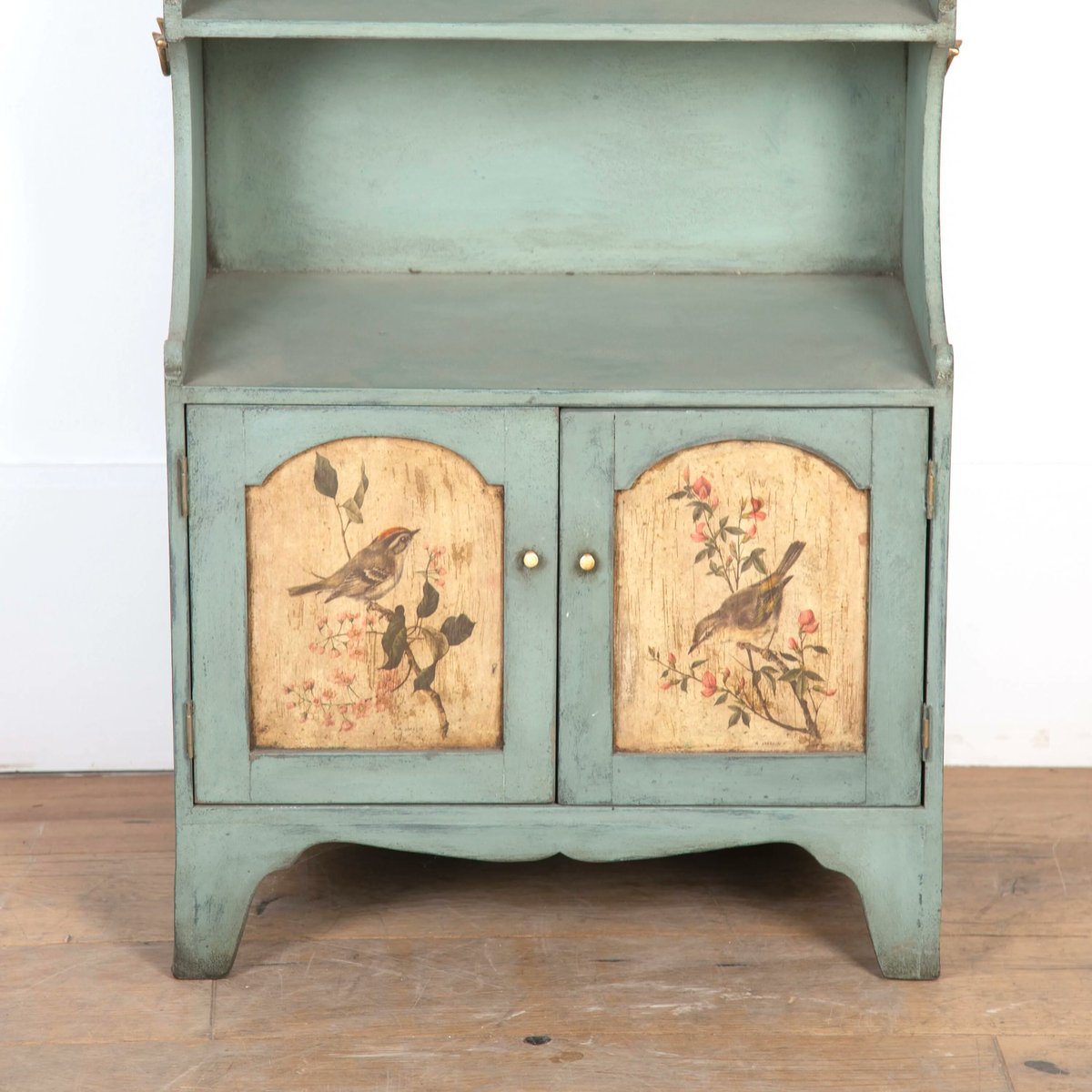 L A T E S T  A R R I V A L ✨ 

Small Bespoke Regency Style Bedside Bookcase

buff.ly/3aKoImF

#LorfordsAntiques #Lorfords #Antique #BuyAntiques #LatestArrivals #Bookcase #Interiors