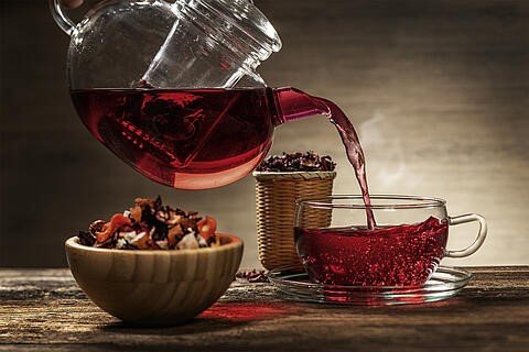 AbeerTea's tweet photo. عبير الشاي  متخصصون في عالم الشاي نضع خبره سنوات بين يديكم لنقدم تشكيله مميزه من أفخر أنواع الشاي الطبيعي
#عبير_الشاي #شاي #شاي_اخضر #شاي_ابيض #شاي_اسود #شاي_الزهور #شاهي 
https://t.co/pA5ljHrrmm
https://t.co/jXiX6KhMnB https://t.co/ucsyBhHB2V