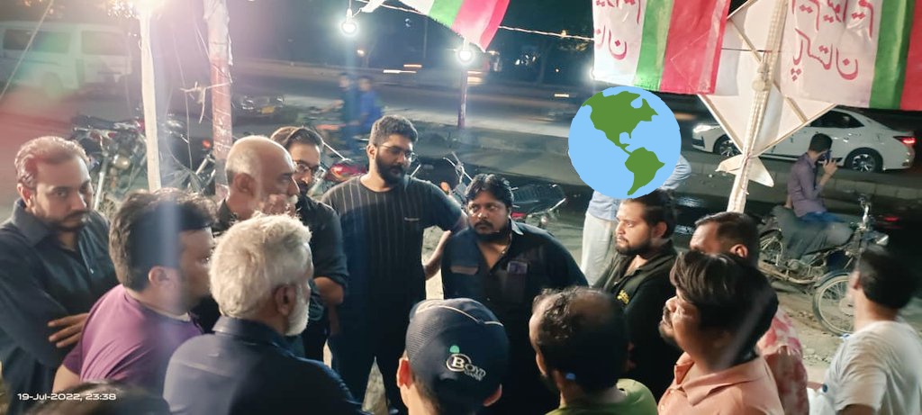 imrankh_06's tweet photo. FB AREA TOWN کے جوائنٹ آرگنایزر ثاقب غنی بھائی ،ٹاؤن ممبر کاشف خان، حسن خان، ارمان ایوب ،حماد بن شاہد(سنی)  بھائی، ٹاؤن الیکشن سیل ممبر احتشام الحق بھائی نے یوسف پلازہ میں چوبیس جولائی کو ہونے والے بلدیاتی انتخابات کے حوالے سے   @saqibmuhajir  میٹنگ میں شرکت کی
جئے متحدہ  🇧🇬✌ https://t.co/3Z2MXSKGR5