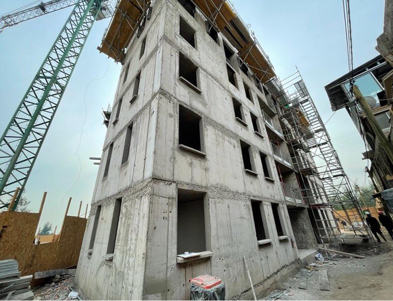 ServiuRM's tweet photo. Proyecto Habitacional Campo Lindo 🏗🏘

Próximamente será el hogar de 84 familias de #Peñalolén. A la fecha lleva un avance de obras de un 44%.
Las viviendas estarán constituidas por 3 dormitorios, además de estar-comedor, cocina con logia y baño. https://t.co/PN9MrxwDRW