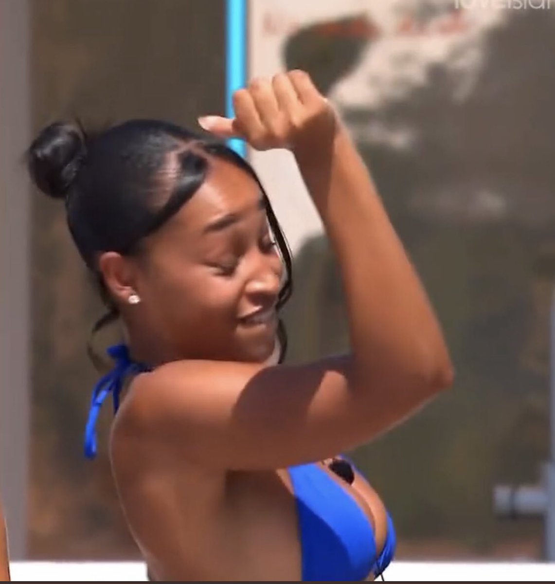rer3X's tweet photo. not my girl summer she was really starting to grow on me #LoveIsland https://t.co/Ylym6aDTAJ