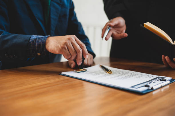 loansigning1's tweet photo. We are diverse enough to offer various notary services. Even the ones that are hardly ever offered by other notaries. We offer services ranging from acknowledgment notarization to wills &amp; trusts notarization. We are here to help with all your needs. Call us today. (612) 670-7651 https://t.co/kj2Hf7U6sH