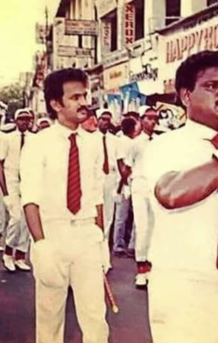 Udhaystalin's tweet photo. தலைவர் #thalaivar @mkstalin @dmk_youthwing #DMKYouthWing #anbagam #42years https://t.co/4rFro1wlND