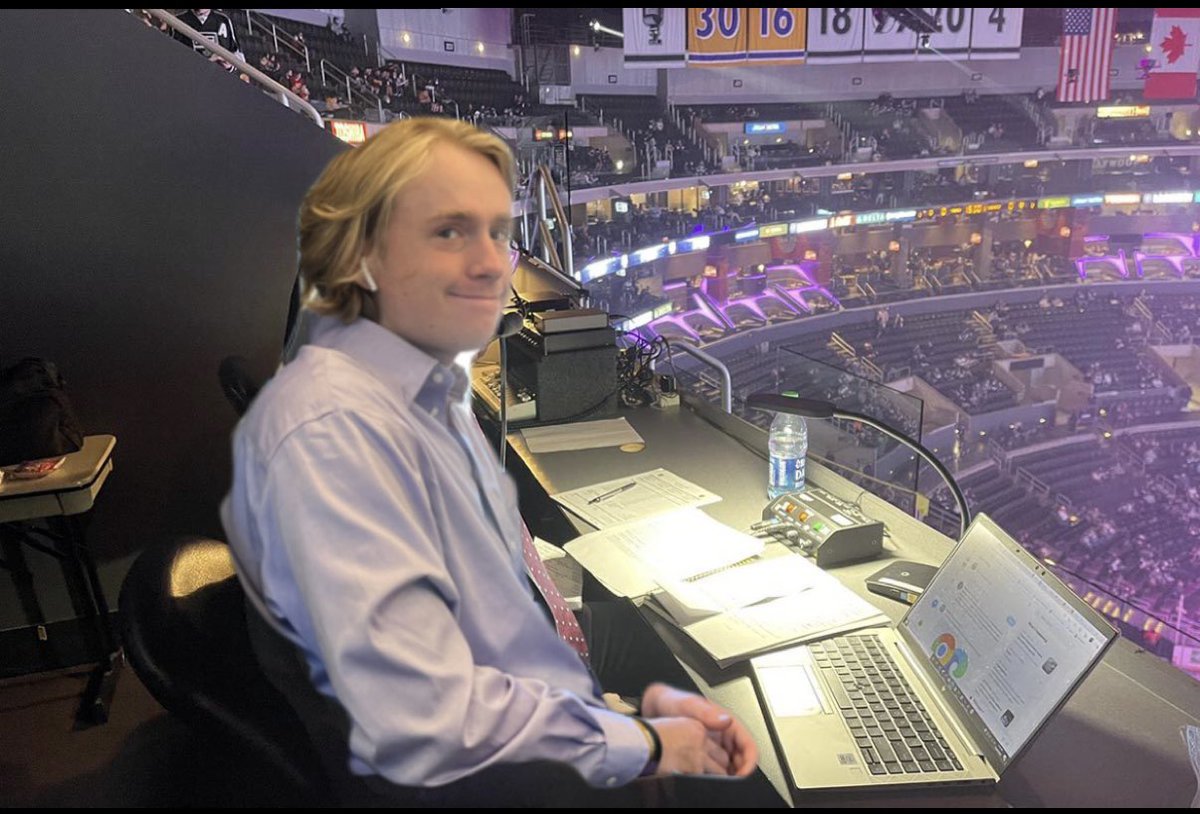 CheckersBrunner's tweet image. Although we weren’t at full strength tonight, Checkers stick together

Thank you @Briancoffeyyy for holding down the Popo Dome press box 🤝