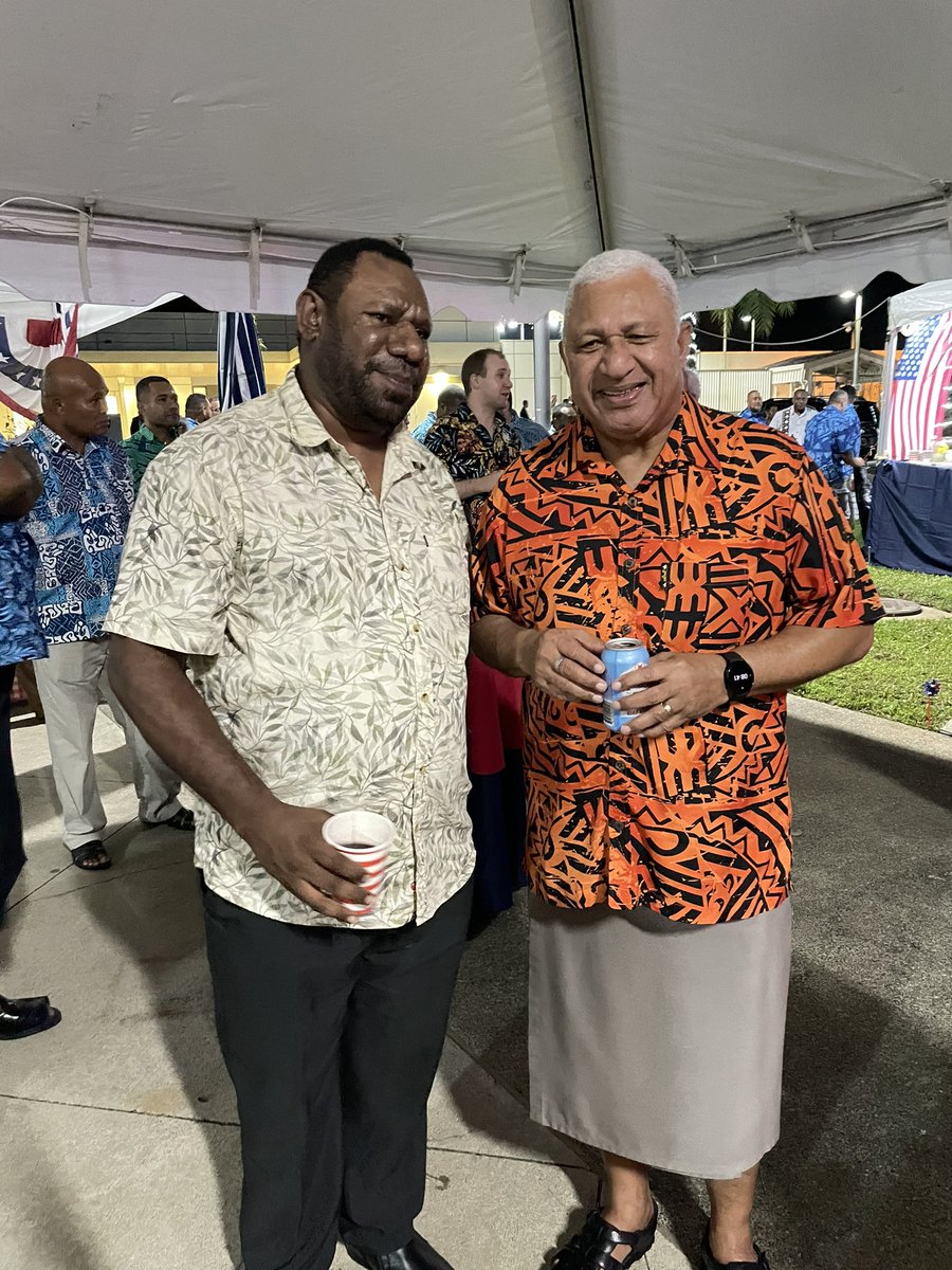 skantha679's tweet photo. A chat with the PM Hon. Bainimarama last night at the US Embassy independence anniversary event. Thank you PM for your steadfast advocacy of climate change issues and ongoing support for the multi-partner #PCCMHS programme covering 1️⃣4️⃣ Pacific Island countries https://t.co/frdv25CZwx