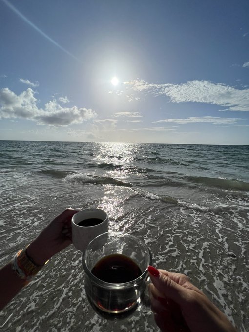 Drinking @HighAFCoffee with friends on the beach!! Order now https://t.co/nELbynbeb8 https://t.co/X3<a class="tags" target="_blank" title="On Twitter" href="/?out=eyJ0eXAiOiJKV1QiLCJhbGciOiJIUzUxMiJ9.eyJpYXQiOjE3MTk3MzI2NjYsImlzcyI6InR3cG9ybnN0YXJzLmNvbSIsIm5iZiI6MTcxOTczMjY2NiwiZXhwIjoxNzUxMjY4NjY2LCJyZWRpcmVjdF91cmwiOiJodHRwczovL3R3aXR0ZXIuY29tL0hpZ2hBRkNvZmZlZSJ9.2aV3Q7UoplQY-wN41qGDwttElo5V5j_yIOalPihaz9WChBtqgB_SxfrzWT4-PHxn6CEkobKaGp2lzMYwcVjPNg">@HighAFCoffee</a><a href="/tag/newprofilepic"class="tags"><span>#newprofilepic</span></a>