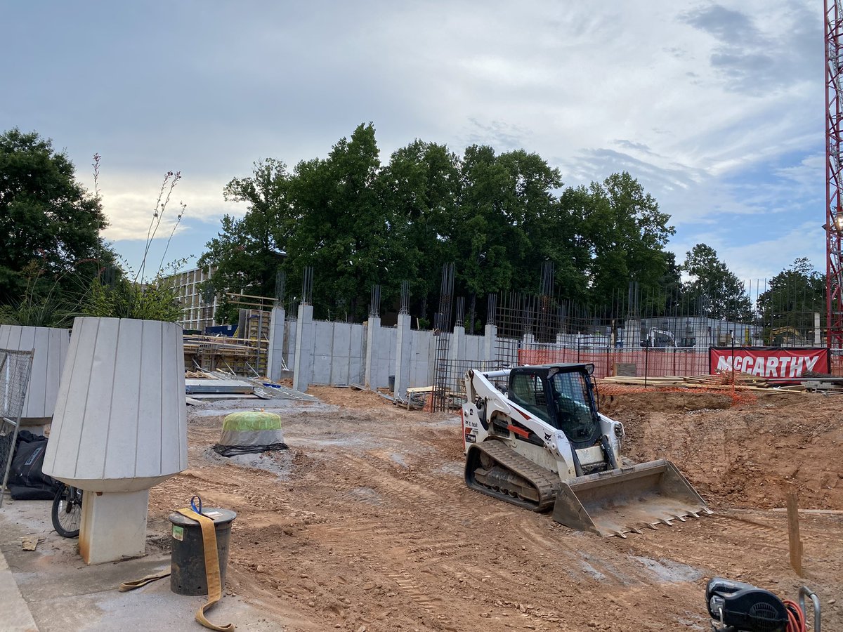 nplace01's tweet photo. A view from the ground level of the #PoultryScienceBuilding @UGA_CollegeofAg @GAPoultryFed Still very good partnership opportunities available to be part of this effort for advancing our #Poultry industry https://t.co/lXYc3V6shE