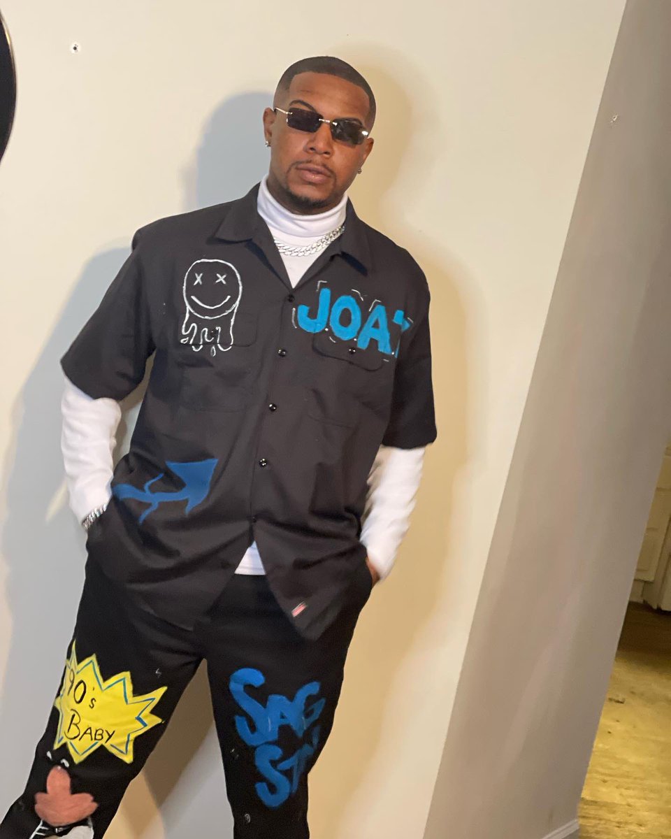 #WhosWhoOfUWG 
- Wassup Im Jarius, I’m not a jack of all trades but a MASTER of many 🔥 
 - Durags, croc charms, accessories, hair 
 - IG:Jariusof_alltrades/that_guy_jarius 
- Art Major 👨🏽‍🎨
- Im down for a good time. Long as I got my dope I got hope 🤣🤷🏽‍♂️ 
- GOOD VIBES ONLY 🍃😎