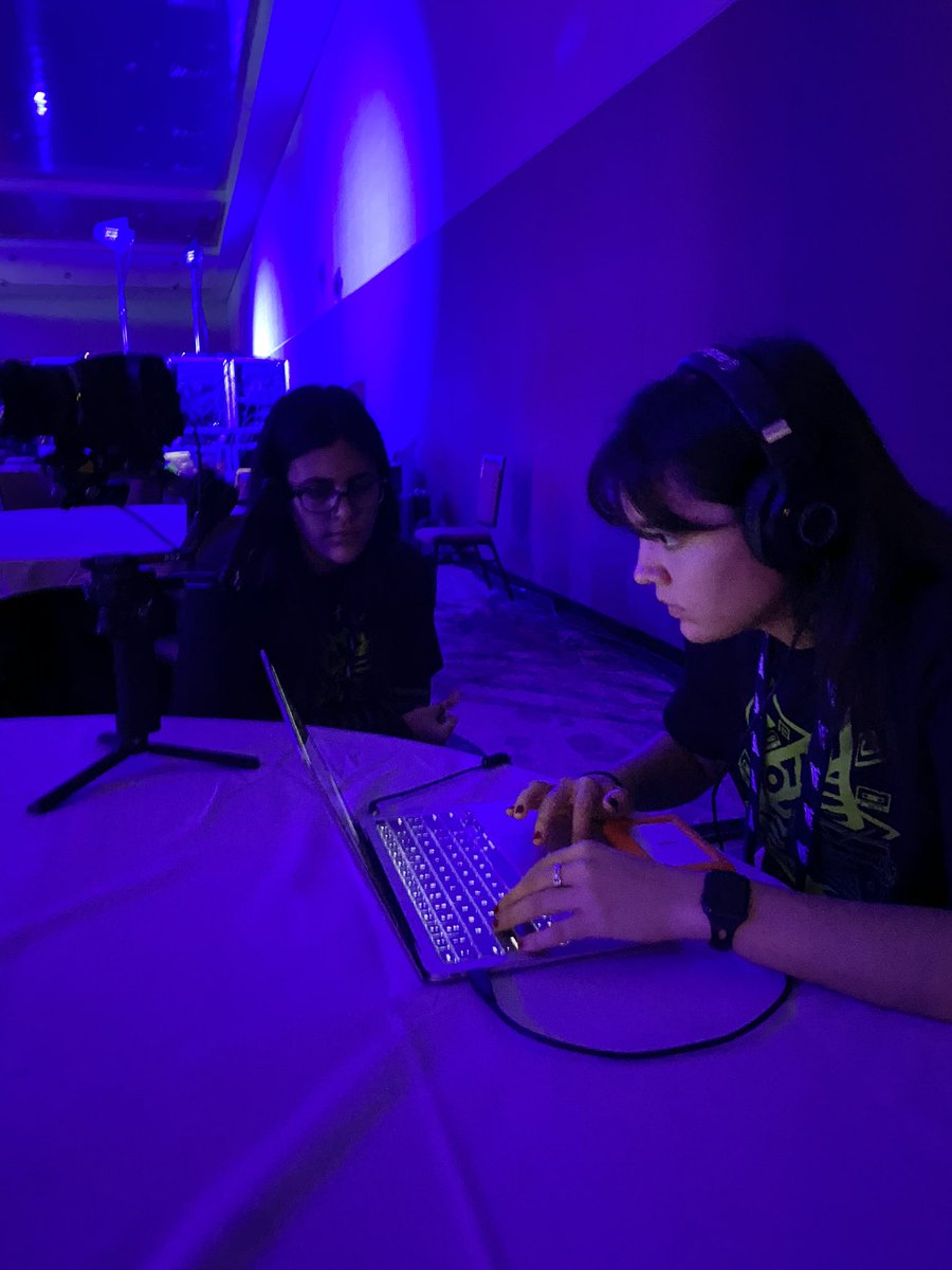 Seeing this girl do her thing for Jostens at #JRGC makes me so proud. <a href="/_oliviacam/">Olivia Camacho</a>