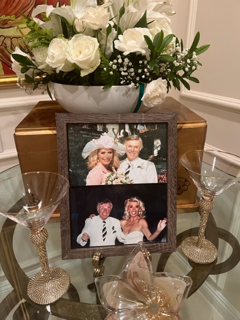 UnstoppableMeBk's tweet photo. 1/2. What a fun weekend celebrating my 30th Wedding Anniversary, with my wonderful husband Bobby. It’s a wonder that 30 years could fly by so quickly. https://t.co/KD4fMFT8MF
