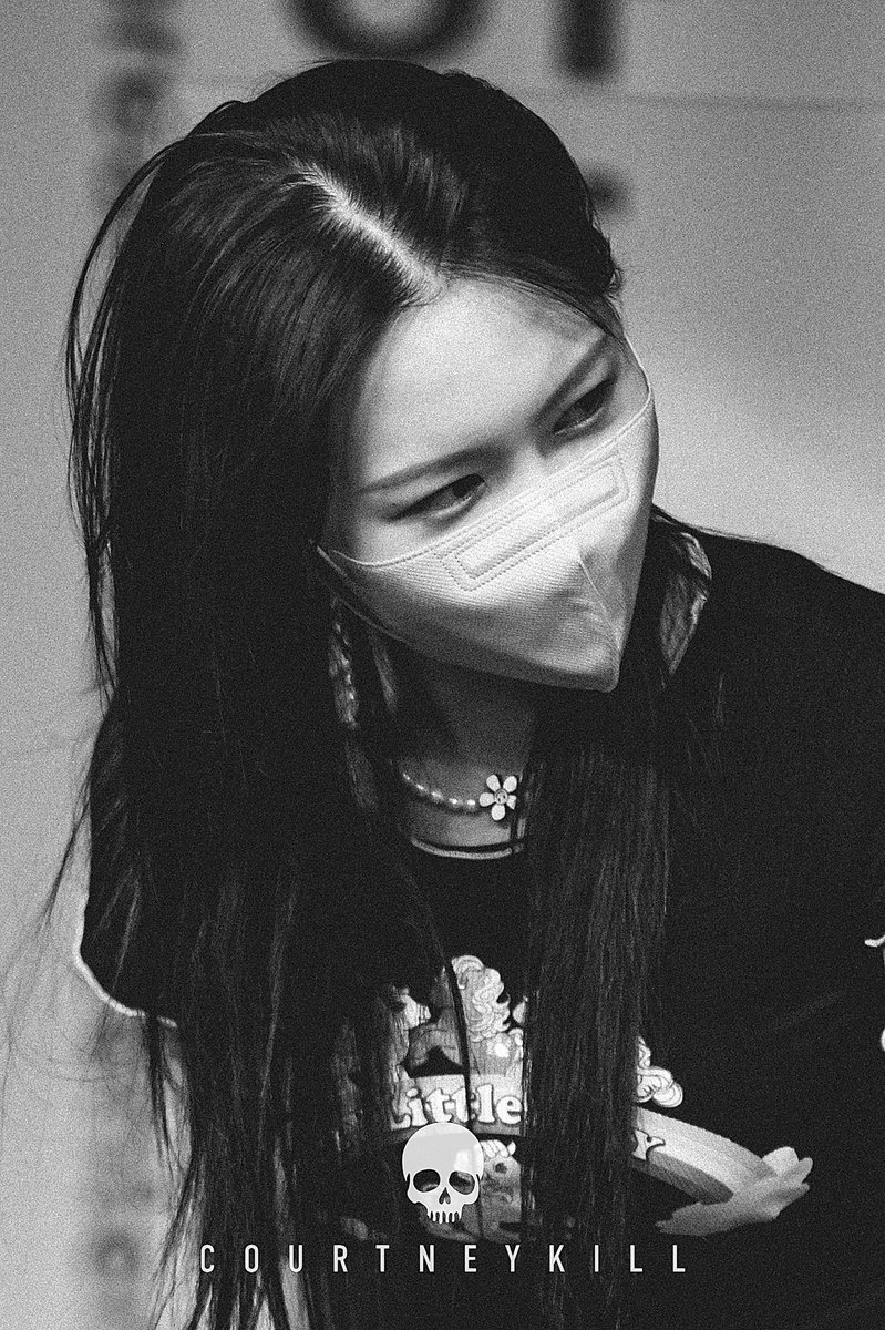 courtneykillx's tweet image. black &amp;amp; white
#SIYEON #시연 #드림캐쳐
