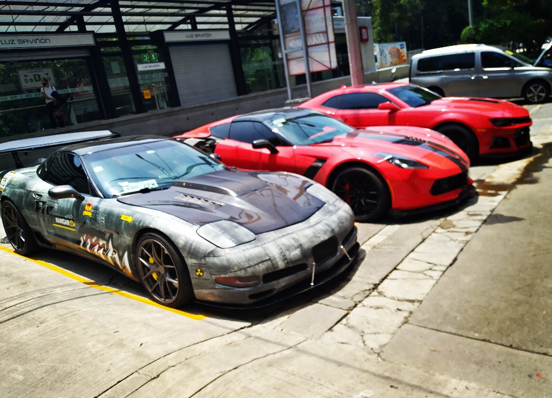 _Hangar1's tweet photo. Dime qué eres fan de @ChevroletMexico sin decirme que lo eres...!! #CorvetteF15 #corvette #camaro https://t.co/yLVBTmQvod