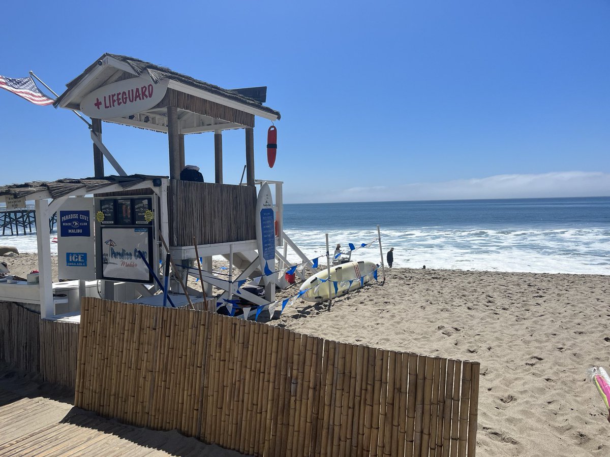 jencowanwriter's tweet photo. Kinda not complaining #beachyday https://t.co/1NkmT8YsDf