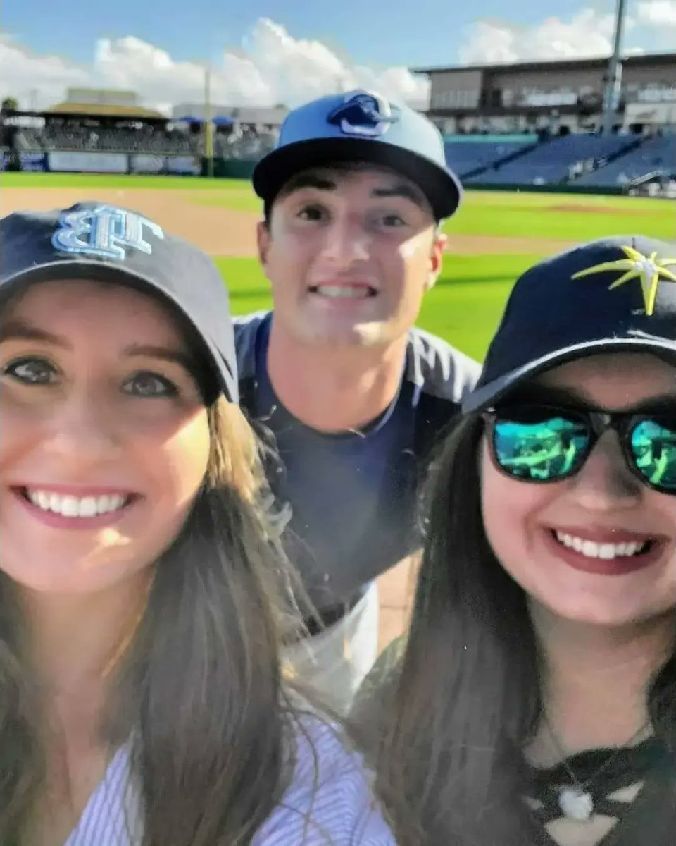 TBRaysTwins's tweet photo. Just WAIT till Dusty sees OUR AL STARTING PITCHER pitch for the 1st time in the @MLB #AllStarGame tonight!! π€π€£π₯π₯π₯ LET'S GO SHANE & AMERICAN LEAGUE!!!! πβΎοΈπ₯ππ #PROUDBulls #HornsUp #GoSugarShane #RaysRule https://t.co/8okDudWoql